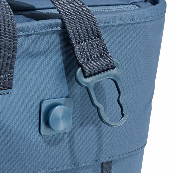 carryouttm-soft-cooler-tote-30-l-u9 250815_hydro_cooler_details_14841_6.jpg