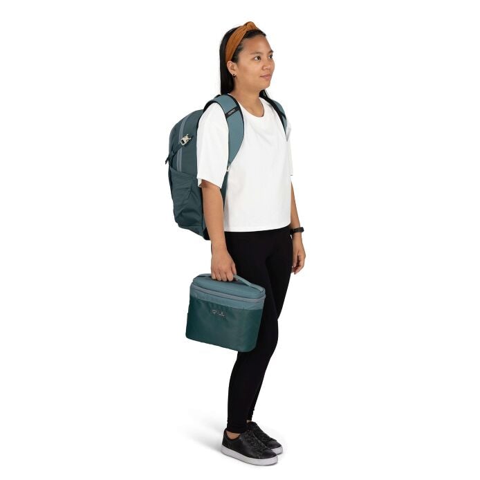osprey-axis-x-hydro-flask-campus-essentials-bundle-r8 axisxhydroflask_s26_onbody1_cascadeblue_10007249_2.jpg