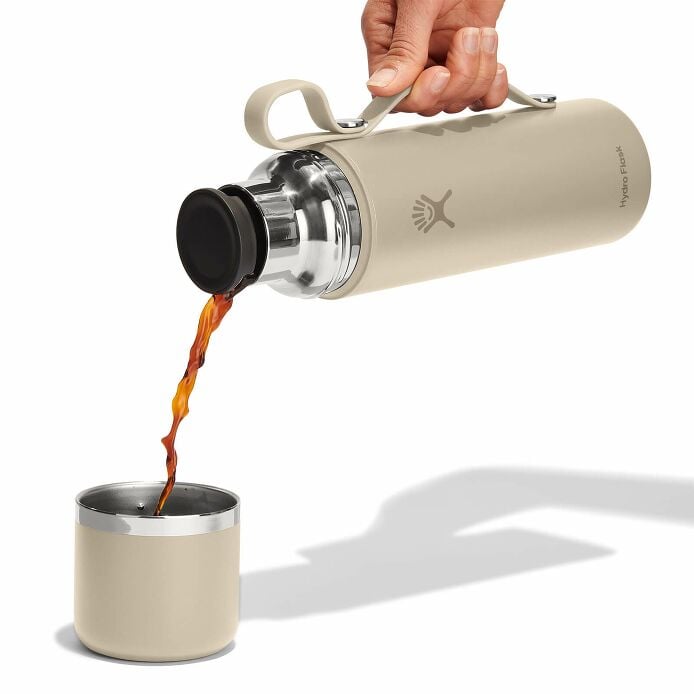 28-oz-hot-flask-and-cup-g9 hot-flask-_-cup-oat-pour.jpg