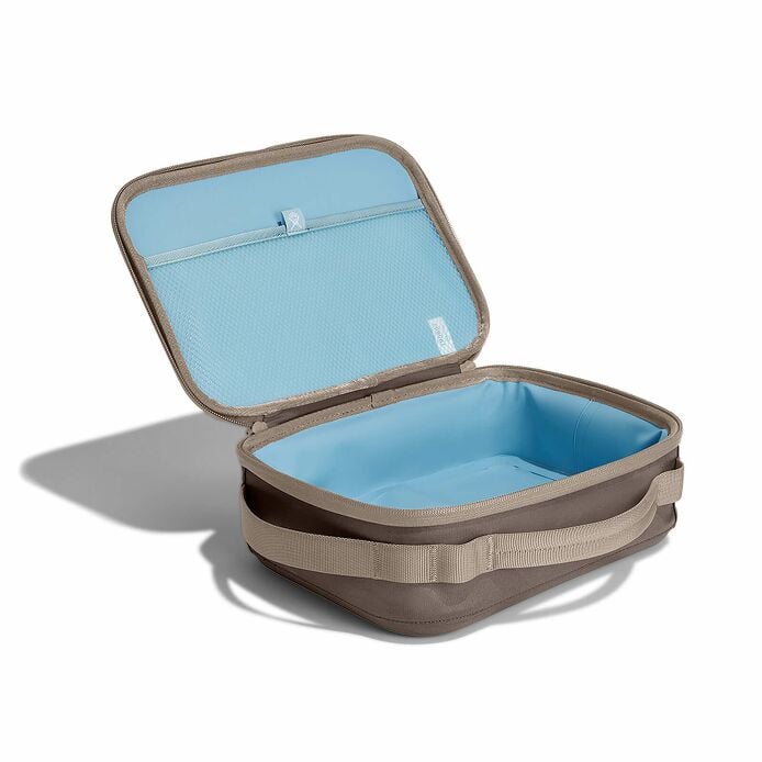 5-l-carry-outtm-lunch-box-v0 lbox217_5lcarryoutlunchbox_sandpiper_angled.jpg