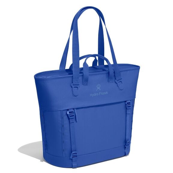 carryouttm-soft-cooler-tote-30-l-u9 maxiit382_carryout_tote_30l_capri_blue_angled_1.jpg