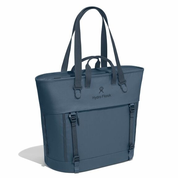 carryouttm-soft-cooler-tote-30-l-u9 maxiit384-carryout-tote-30l-harbor-blue-angled_1_1.jpg