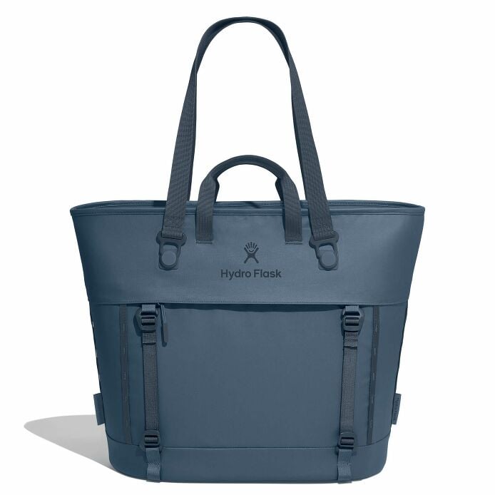 carryouttm-soft-cooler-tote-30-l-u9 maxiit384-carryout-tote-30l-harbor-blue-straight.jpg