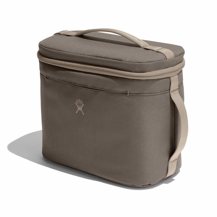 8-l-insulated-lunch-bag-z8 sl8217_8linsulatedlunchbag_sandpiper_angled.jpg