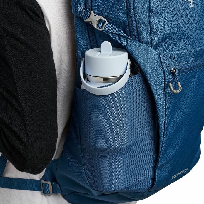 24-oz-travel-bottle-with-flex-straw-cap-k8 travelbottle-hb-backpack_1_8_1.jpg